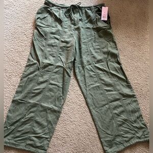 BRAND NEW - Wild Fable Olive Green Pants